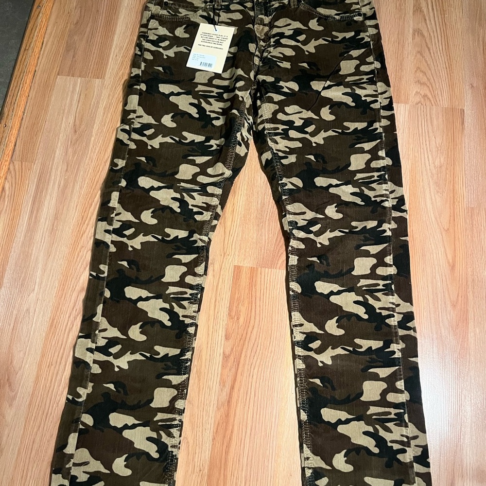 Camo Green Colored Corduroys Men’s 32/32 Cords New With Tags